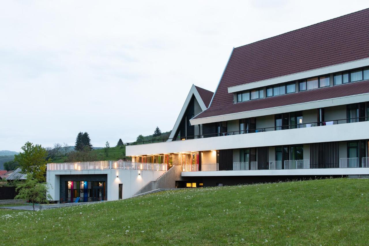 Hotel Altus & Praid